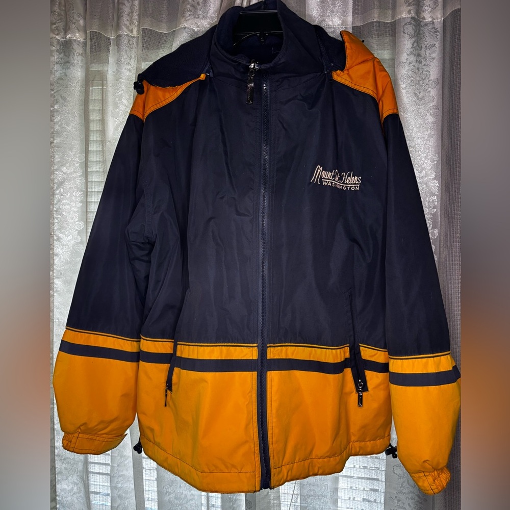 Mount St Helen’s Men's Dual-Tone Performance Jacket reversible